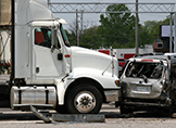 Milwaukee truck accident attorney: free consultation